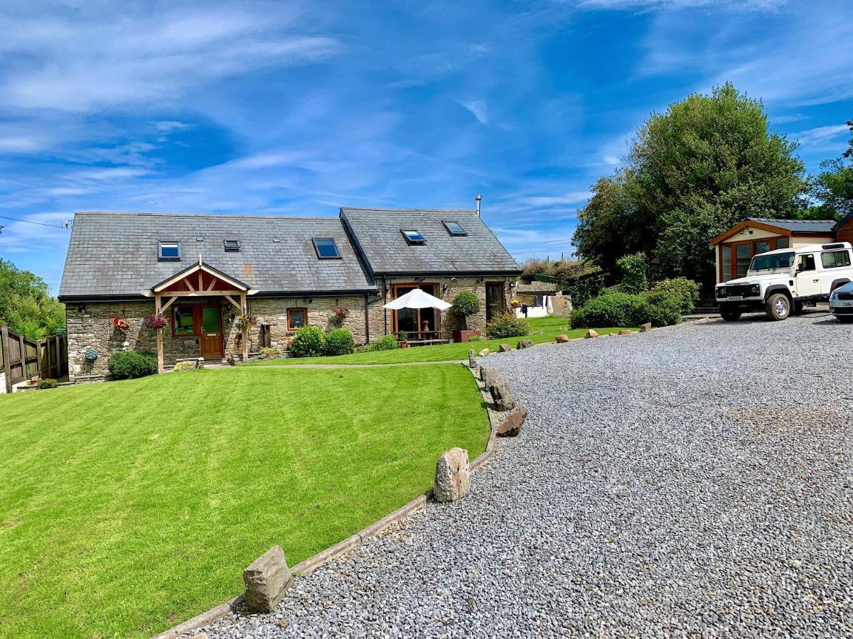 Bed and Breakfast Beudy Bach Cross Hands Экстерьер фото