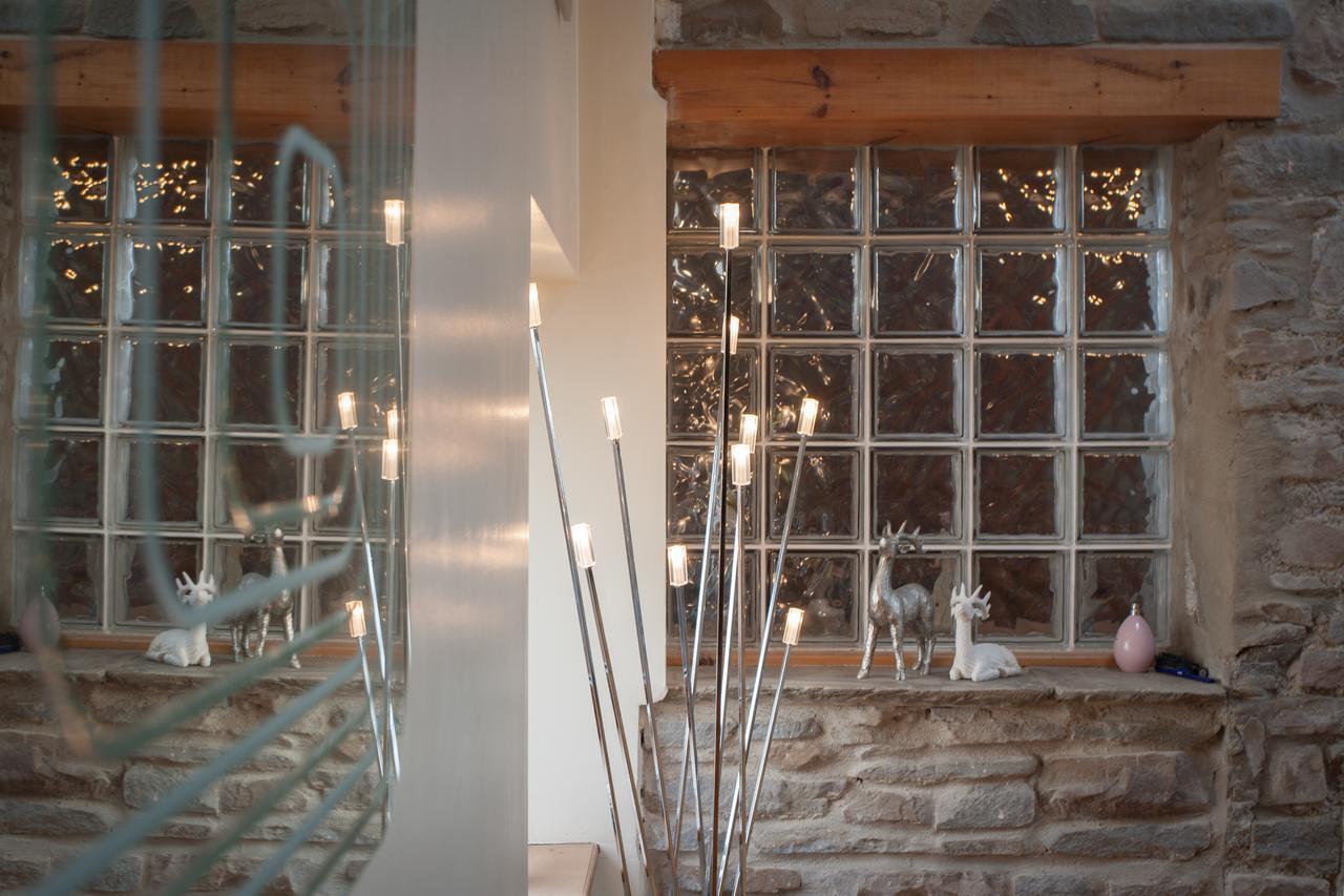 Bed and Breakfast Beudy Bach Cross Hands Экстерьер фото